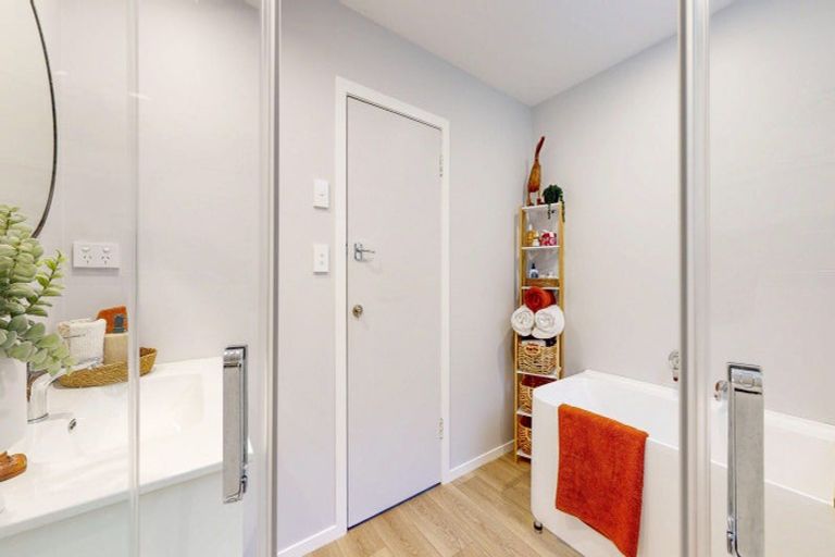 Photo of property in 110 Brunton Crescent, Thames, 3500