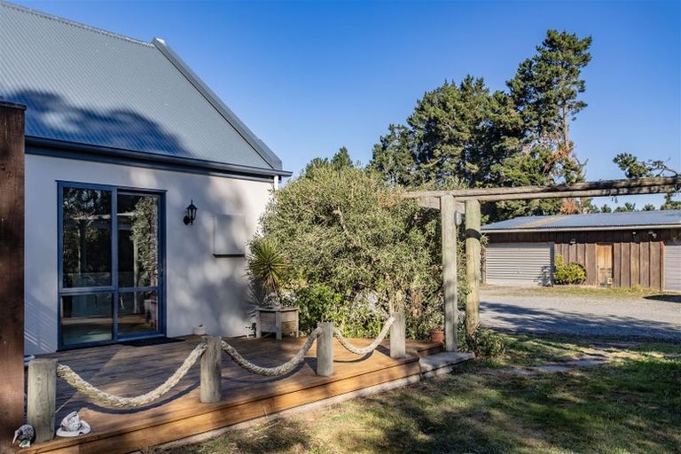 Photo of property in 152 Amberley Beach Road, Amberley, 7481