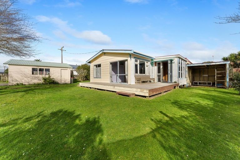 Photo of property in 8 Pungarehu Road, Pungarehu, Opunake, 4685