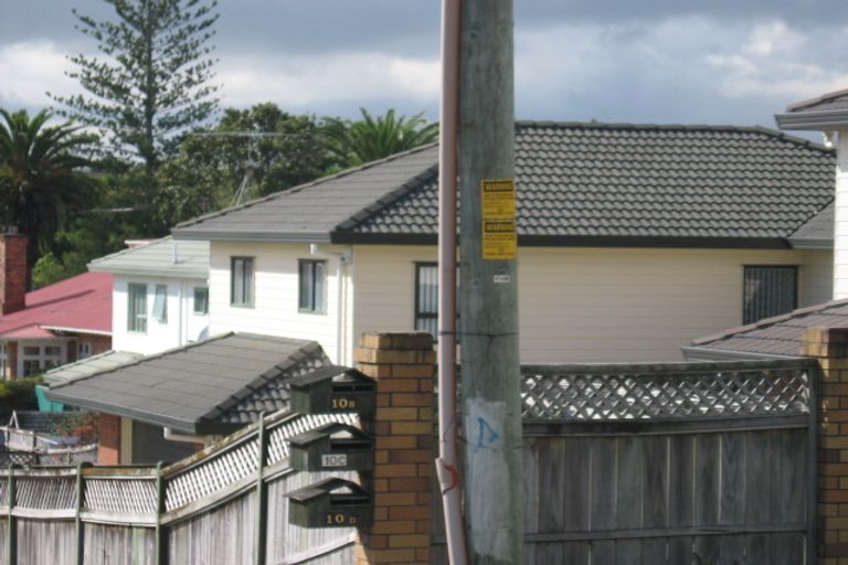 Photo of property in 10d Links Road, New Lynn, Auckland, 0600