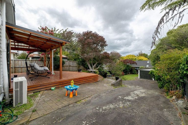 Photo of property in 37 Stewart Crescent, Hokowhitu, Palmerston North, 4410