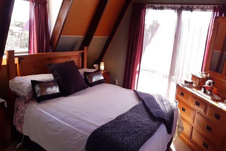 Photo of property in 32 Fraser Street, Ross, 7812