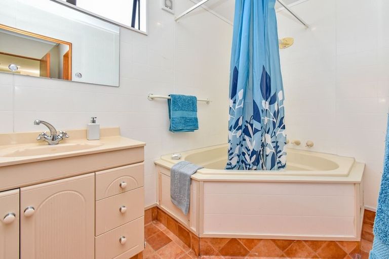 Photo of property in 153 Finlayson Avenue, Clendon Park, Auckland, 2103