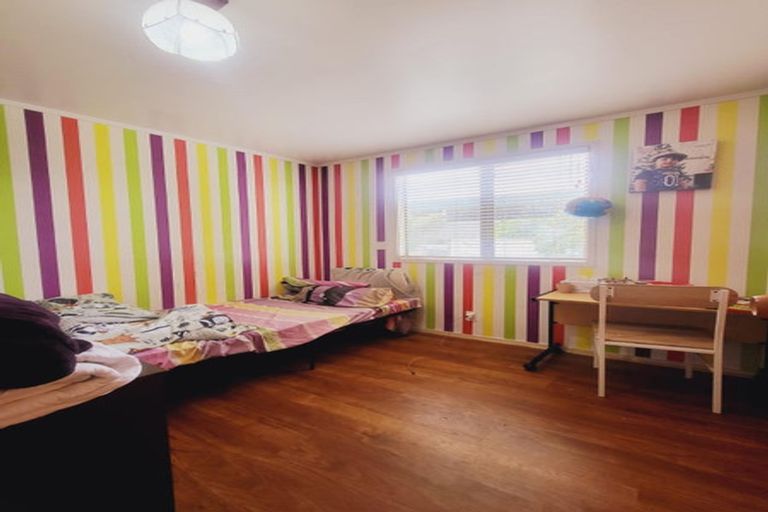 Photo of property in 14 Waimana Road, Conifer Grove, Takanini, 2112