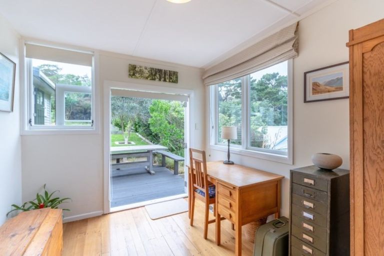 Photo of property in 99 Houghton Bay Road, Houghton Bay, Wellington, 6023