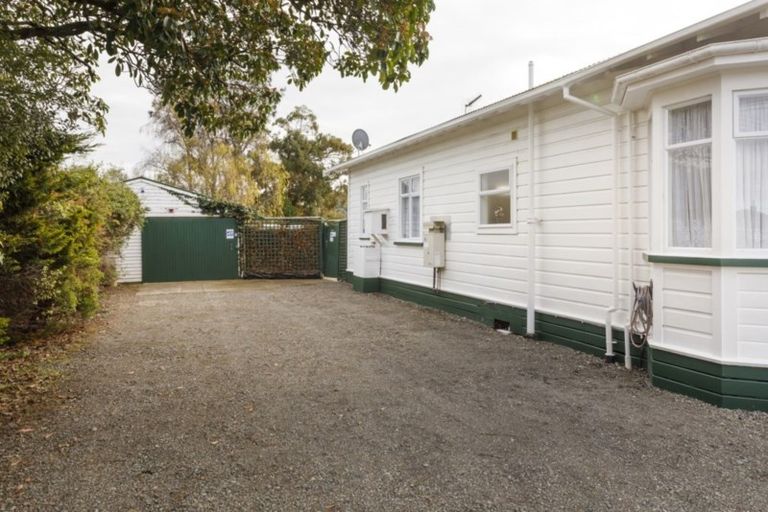 Photo of property in 16 Lyon Street, Marton, 4710