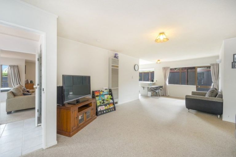 Photo of property in 13a Princes Street, Cambridge, 3434