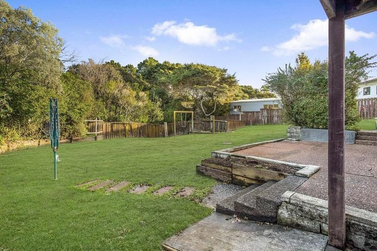 Photo of property in 91 West Harbour Drive, West Harbour, Auckland, 0618
