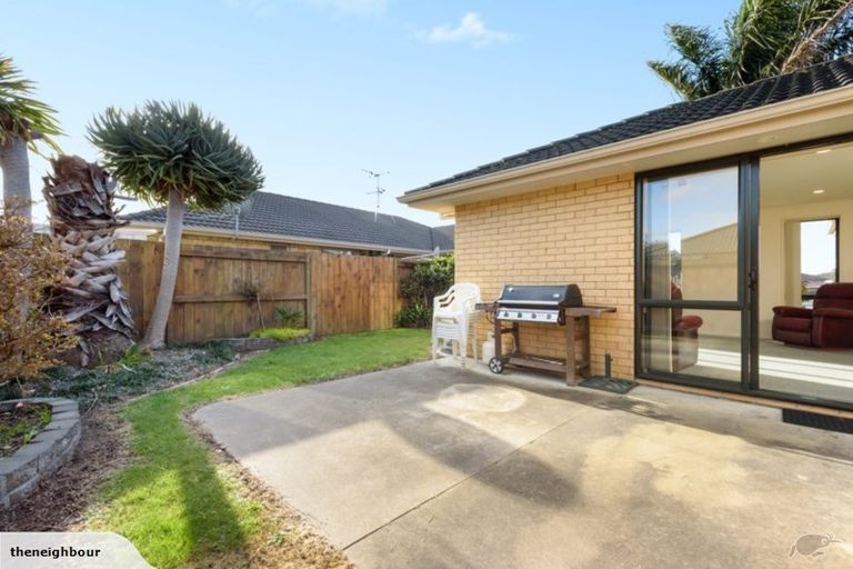 Photo of property in 718 Gloucester Road, Papamoa Beach, Papamoa, 3118
