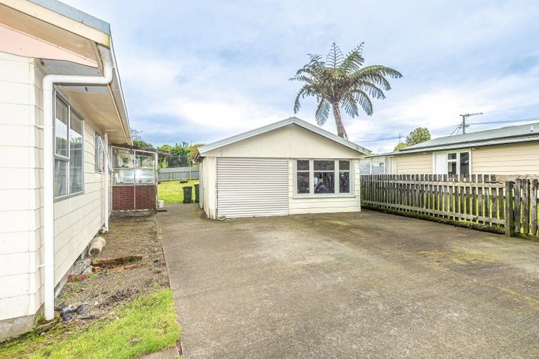 Photo of property in 40 Brassey Street, Waverley, 4510