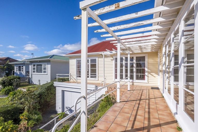 Photo of property in 14 Francis Road, Paraparaumu Beach, Paraparaumu, 5032
