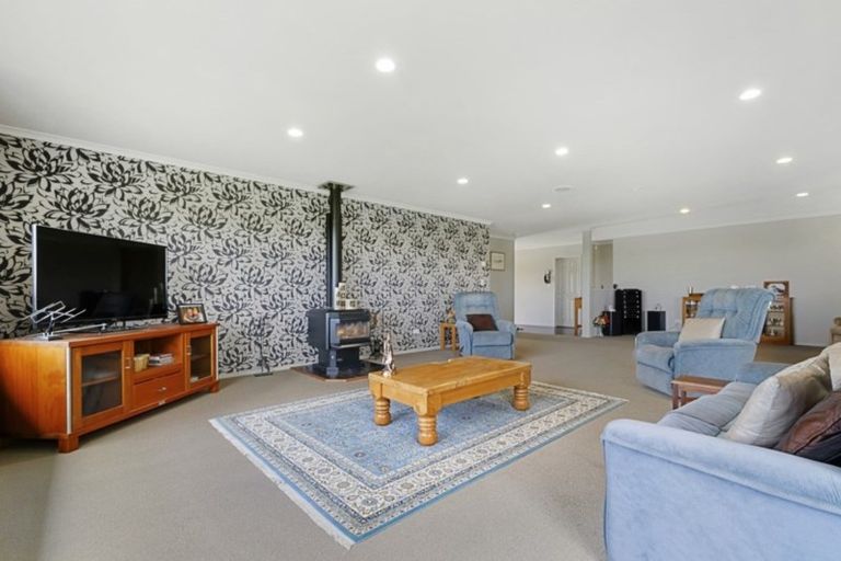 Photo of property in 3048 Awhitu Road, Awhitu, Waiuku, 2684