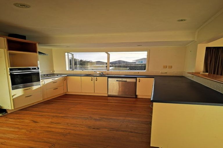 Photo of property in 3 Santa Rosa Terrace, Forrest Hill, Auckland, 0620