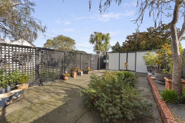 Photo of property in 9 Oak Street, Ebdentown, Upper Hutt, 5018
