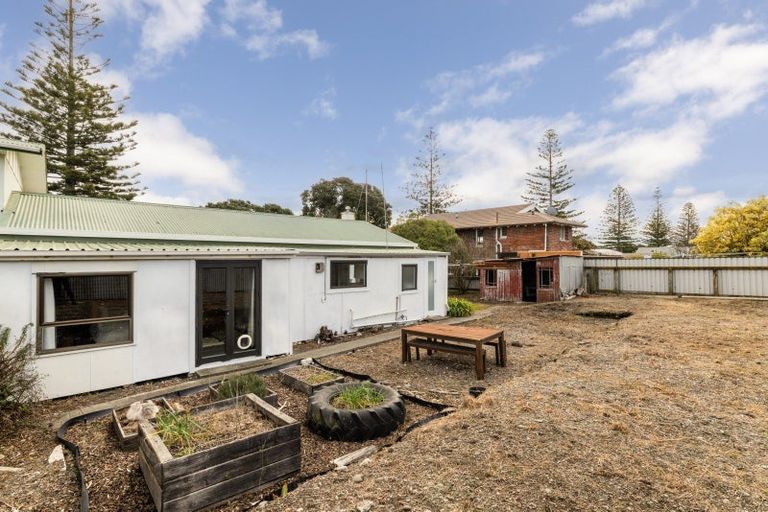 Photo of property in 20 Pukeko Place, Westshore, Napier, 4110