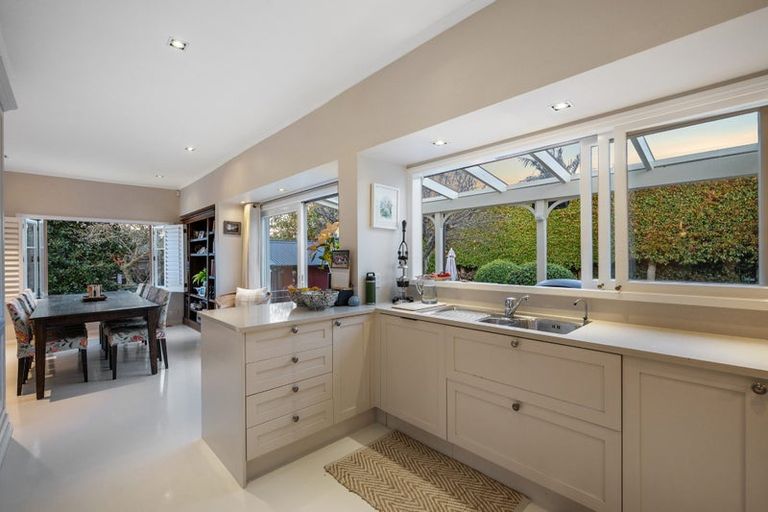 Photo of property in 13 Cameron Street, Takapuna, Auckland, 0622