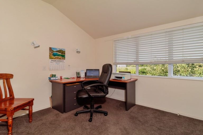 Photo of property in 495 Lawn Road, Clive, Hastings, 4180