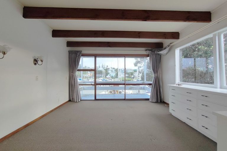 Photo of property in 2/22 Craig Road, Milford, Auckland, 0620