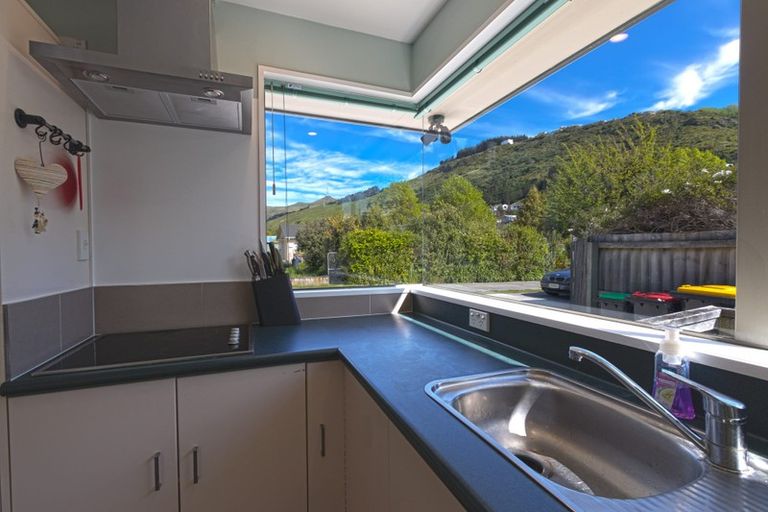 Photo of property in 2/69 Bowenvale Avenue, Cashmere, Christchurch, 8022