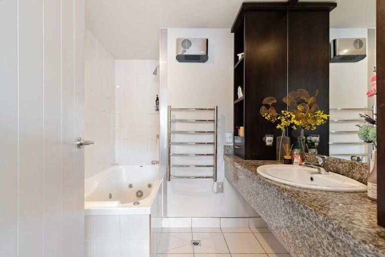 Photo of property in Breakfree Alpine Village, 23/643 Frankton Road, Queenstown, 9300