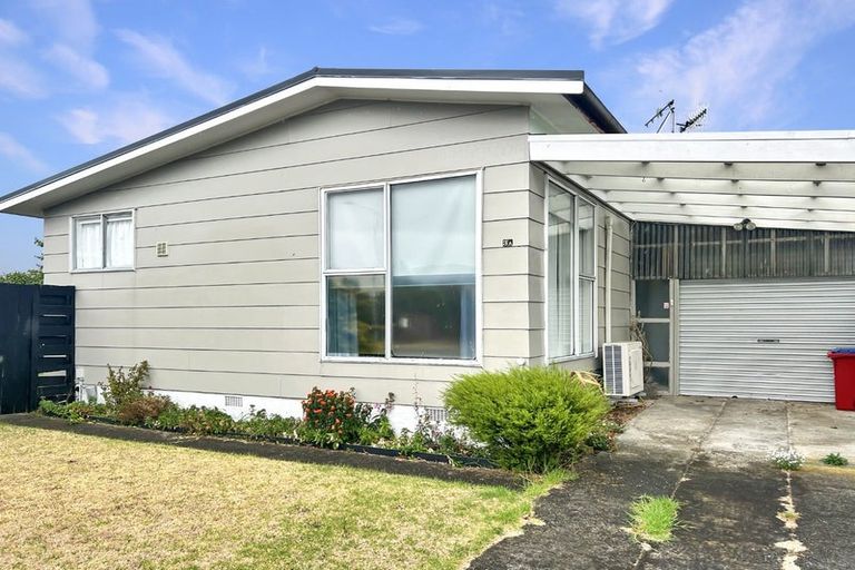 Photo of property in 38 Makarini Street, Paraparaumu, 5032