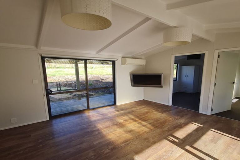 Photo of property in 187 Foster Road, Kumeu, 0891