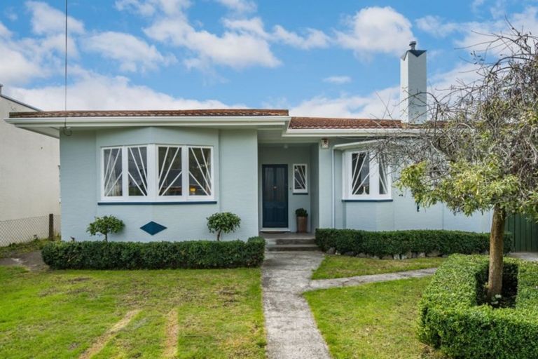 Photo of property in 6 Fairfield Avenue, Fairfield, Lower Hutt, 5011