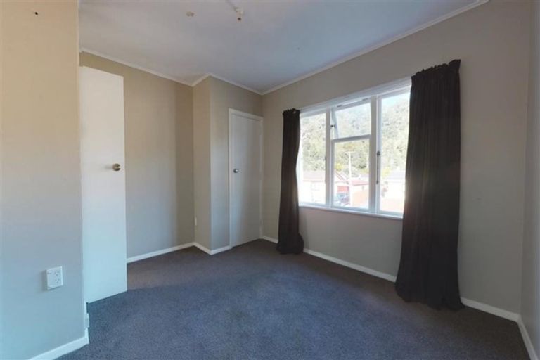 Photo of property in 12b Eldon Grove, Taita, Lower Hutt, 5019