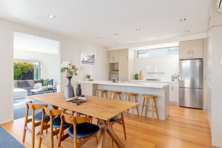 Photo of property in 17a Taylors Avenue, Bryndwr, Christchurch, 8052