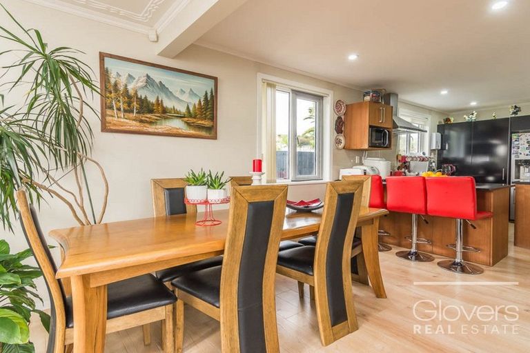 Photo of property in 236 Whitney Street, Blockhouse Bay, Auckland, 0600