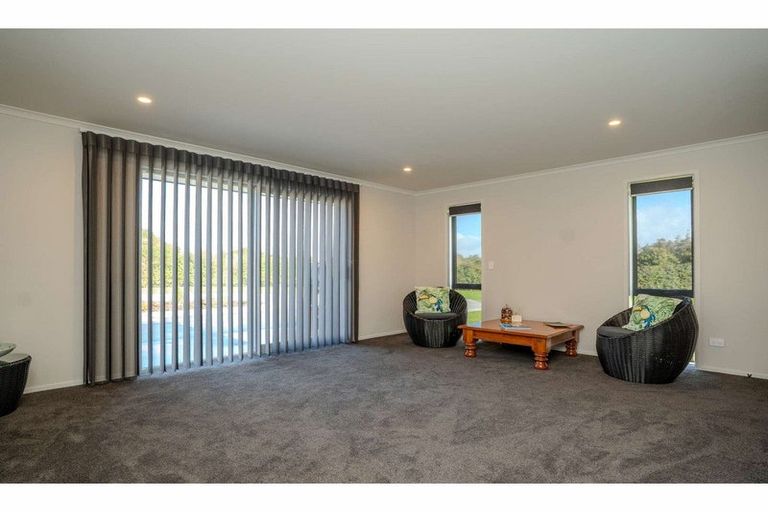 Photo of property in 129 Waitotara Drive, Waipapa, 0230