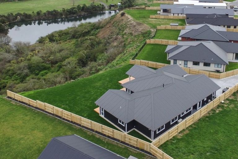 Photo of property in 3 Hyatt Close, Leamington, Cambridge, 3432