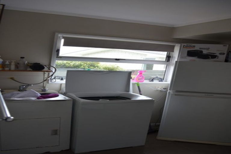 Photo of property in 79 Churchill Avenue, Hokowhitu, Palmerston North, 4410