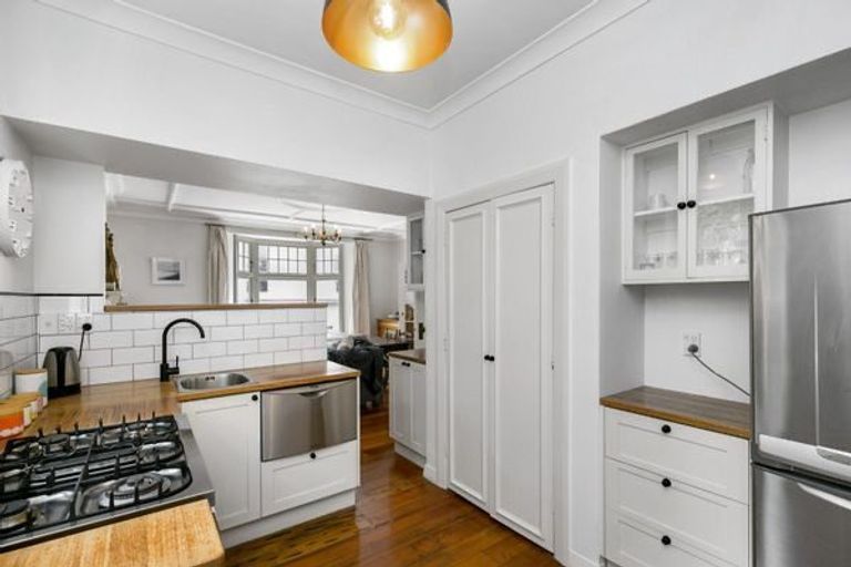 Photo of property in 4/17 Oriental Terrace, Oriental Bay, Wellington, 6011