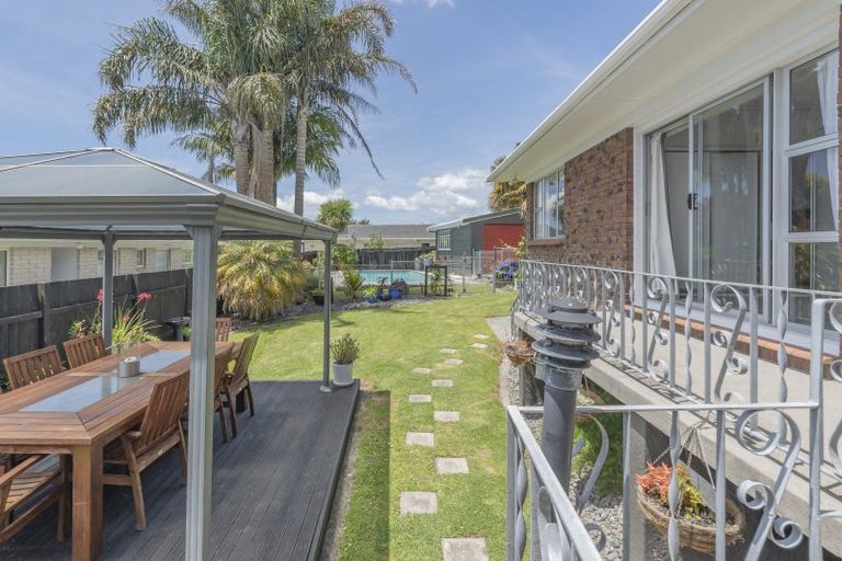 Photo of property in 3 Alf Walker Place, Papakura, 2110
