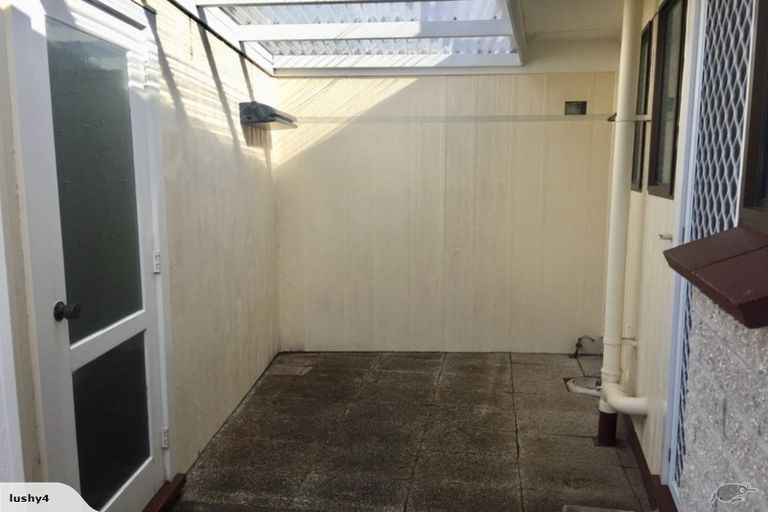 Photo of property in 1/2 Wolfe Street, Regent, Whangarei, 0112