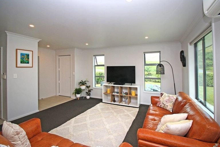 Photo of property in 99 Ballintoy Park Drive, Welcome Bay, Tauranga, 3175