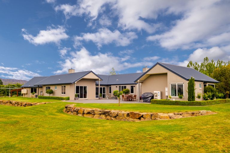 Photo of property in 60 Gilligans Gully Road, Alexandra, 9320