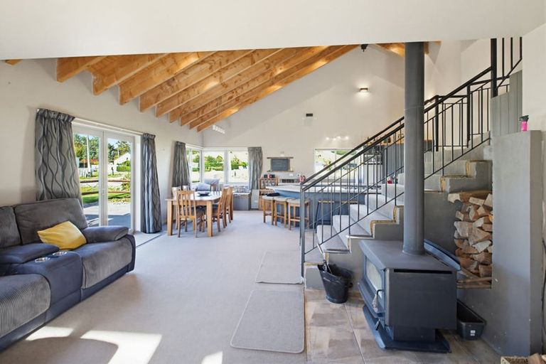 Photo of property in 8 Westoe Street, Waikaia, 9778