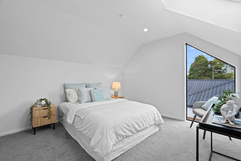 Photo of property in 2/25 Winters Road, Redwood, Christchurch, 8051