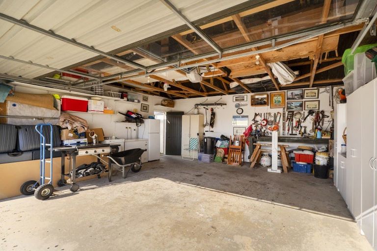 Photo of property in 50 Whitby Avenue, Whitianga, 3510