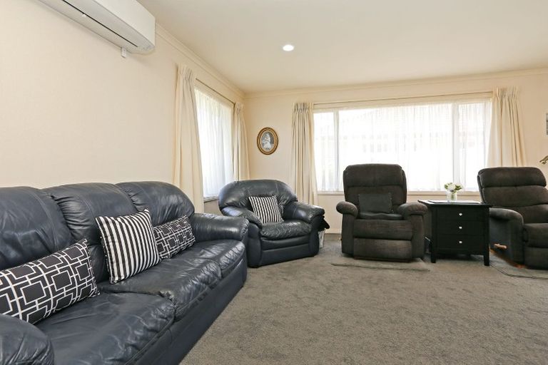 Photo of property in 205 Frimley Oaks, Frimley, Hastings, 4120