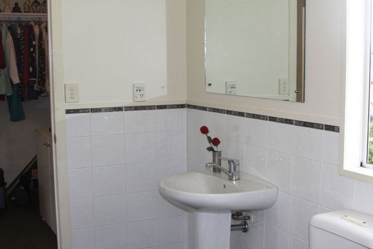 Photo of property in 53 Ocean View Road, Waihi Beach, 3611