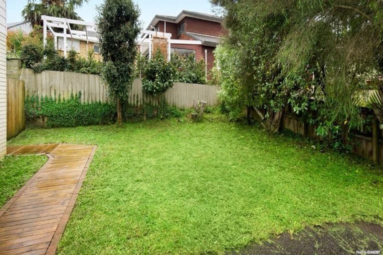 Photo of property in 17a Arirang Rise, Pinehill, Auckland, 0632