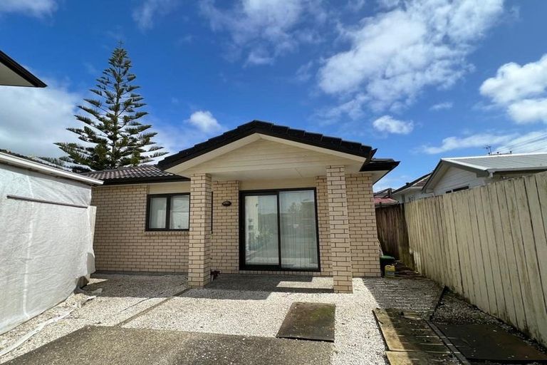 Photo of property in 52a Rimu Street, New Lynn, Auckland, 0600