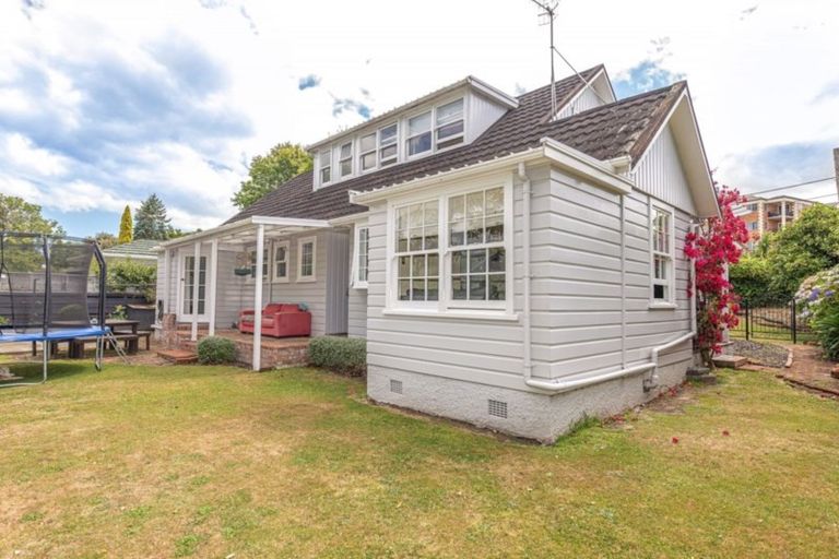 Photo of property in 34 Oakland Avenue, Saint Johns Hill, Whanganui, 4500