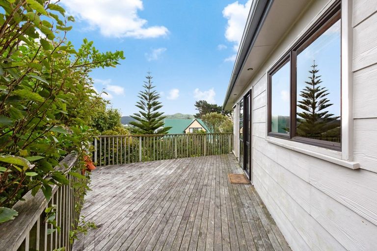 Photo of property in 12 Dominica Crescent, Grenada Village, Wellington, 6037