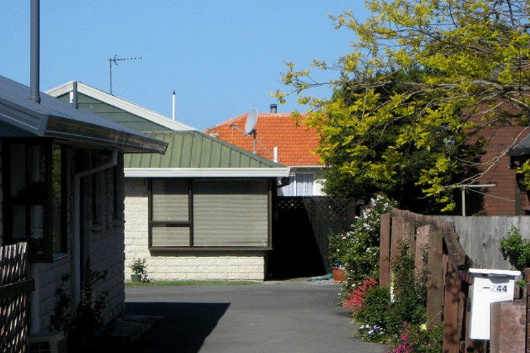 Photo of property in 1/244 Main Road North, Redwood, Christchurch, 8051