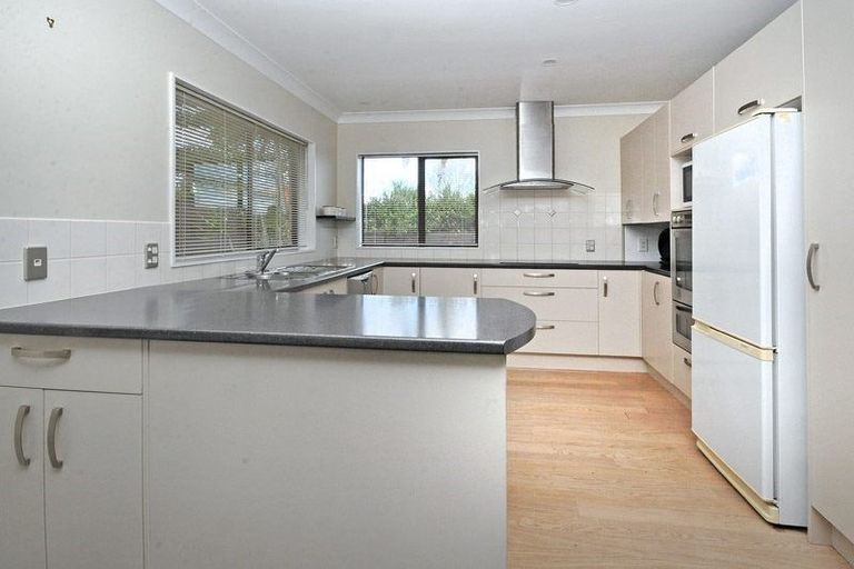 Photo of property in 1/20 Seneca Court, Golflands, Auckland, 2013