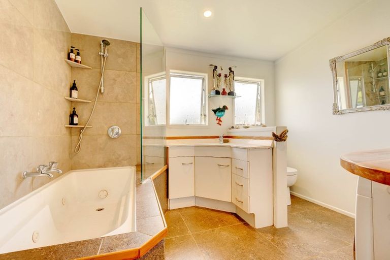 Photo of property in 2053 Whangarei Heads Road, Whangarei Heads, Whangarei, 0174